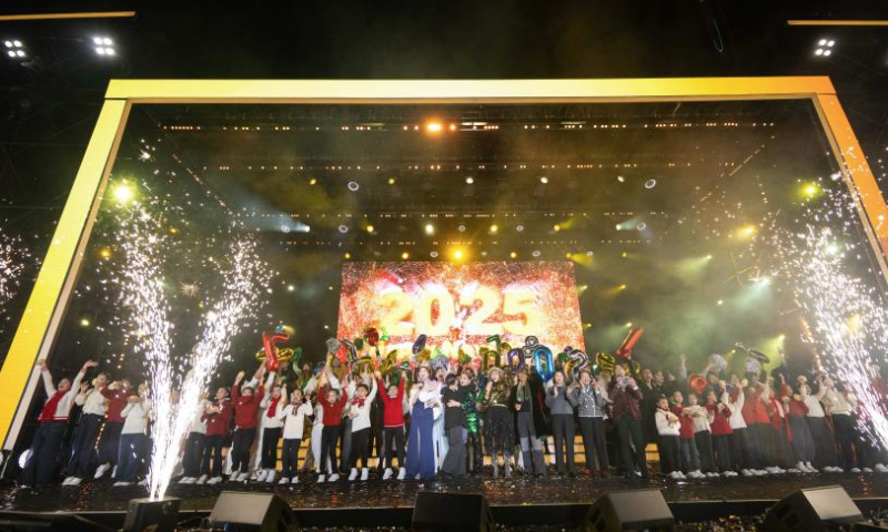 A New Year countdown concert is staged in Macao, south China, Dec. 31, 2024. (Xinhua/Cheong Kam Ka)