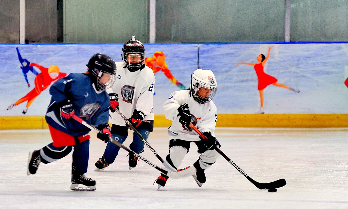 Kids play ice hockey in Harbin, Northeast China's Heilongjiang Province. Photo: VCG