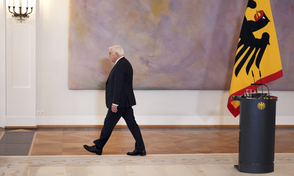 German Federal President Frank-Walter Steinmeier leaves after announcing his decision to dissolve the German Bundestag on December 27, 2024. Steinmeier has dissolved the Bundestag and scheduled a new election for February 23 next year. Photo: VCG