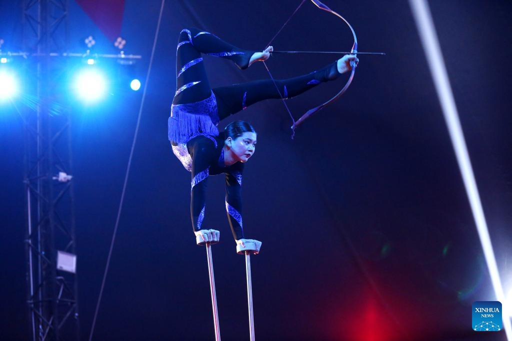 A circus performance is staged in Baghdad, Iraq, on Dec. 25, 2024. (Xinhua/Khalil Dawood)