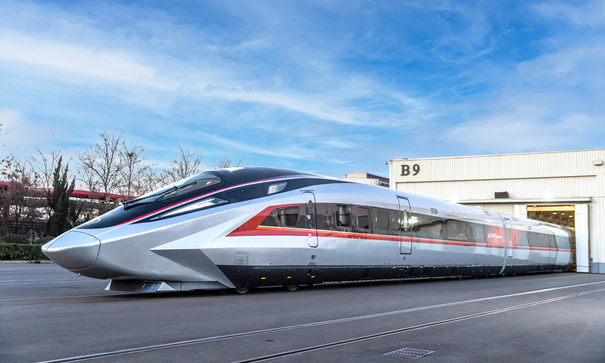 China's fastest CR450 high-speed train prototype unveiled in Beijing ...