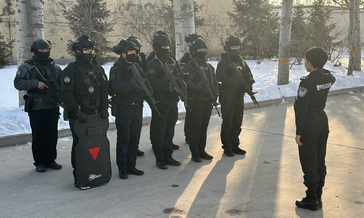 Kang Lin reviews a hostage rescue exercise at the China Peacekeeping Police Training Center in Langfang, North China's Hebei Province, in December 2023. Photo: Lin Xiaoyi/GT