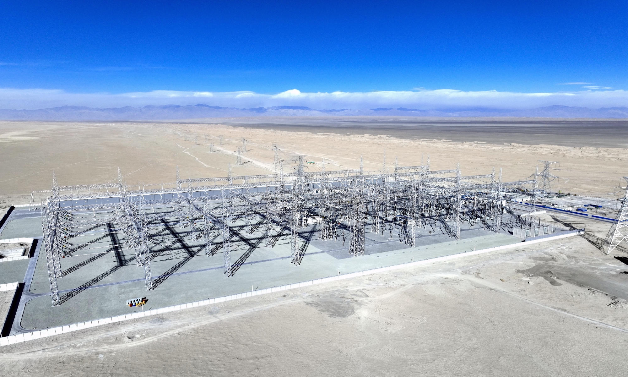 Panoramic view of the 750 kV Damo substation (Photo by Zhang Peng)