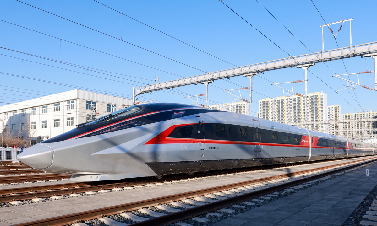 The prototype of China’s next-generation high-speed train, the CR450 Photo: VCG