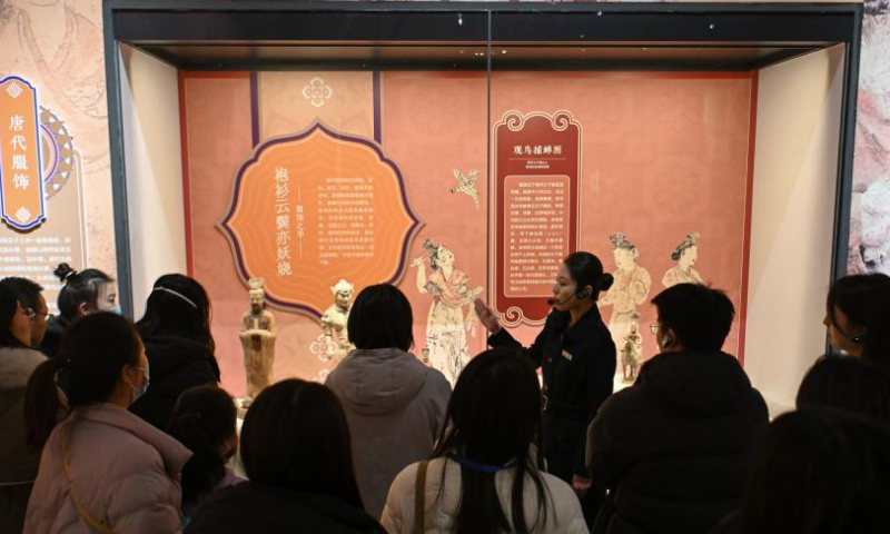 Exhibition on Tang Dynasty cultural relics in Shaanxi kicks off in ...