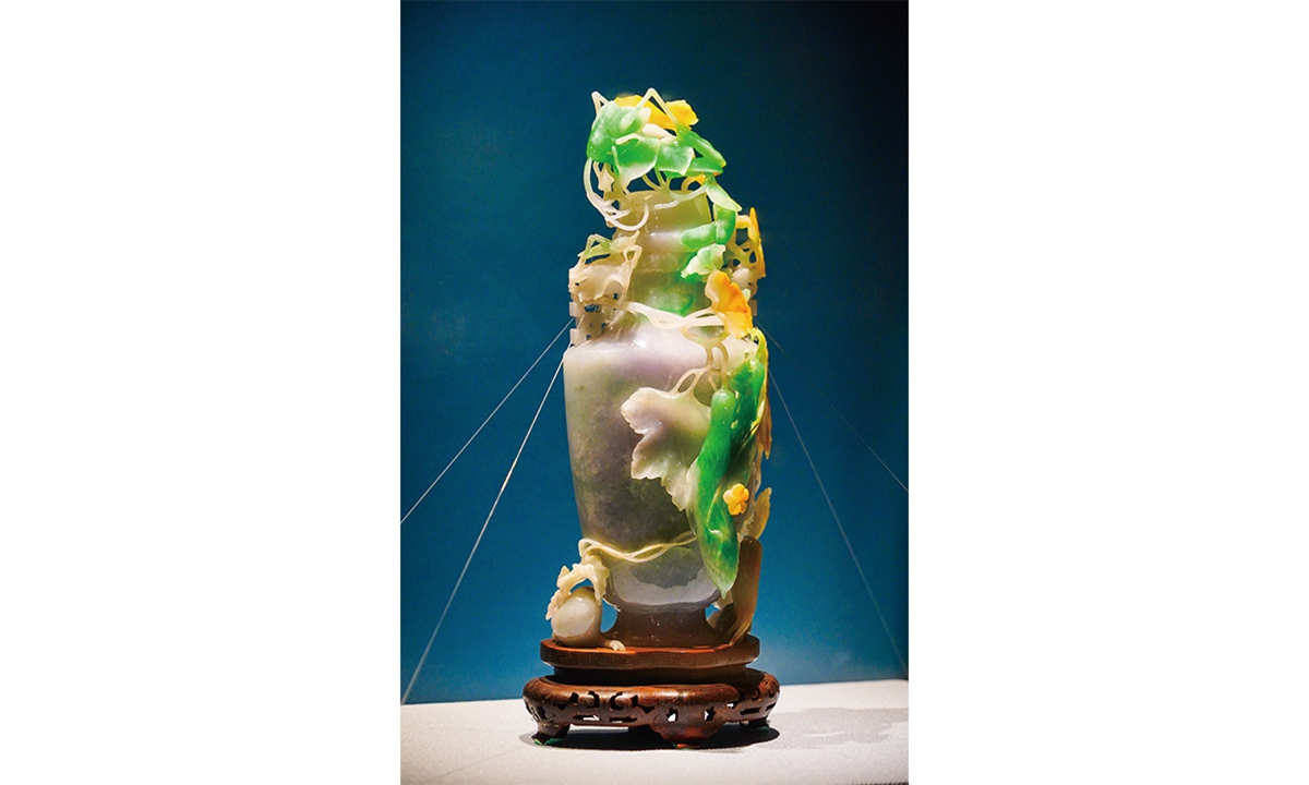 A jade vase on display at the museum Photo: VCG