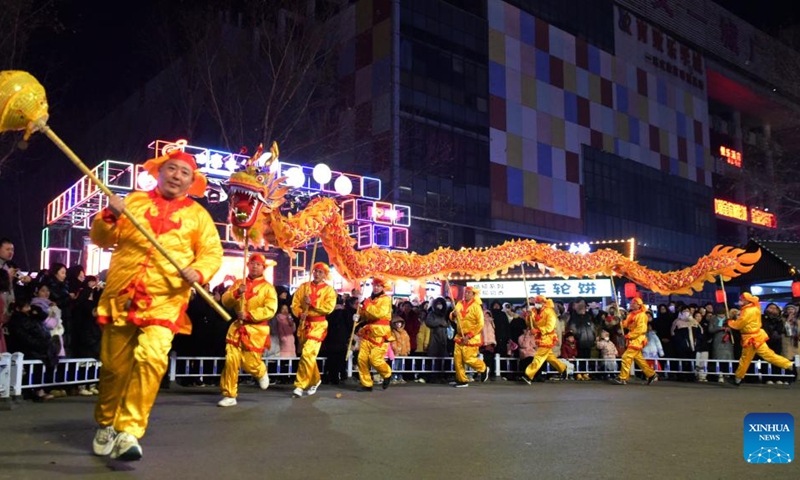 Folk artists stage a dragon dance show in Shijiazhuang, north China's Hebei Province, Jan. 29, 2025. Various events were held across China on Wednesday to celebrate the Spring Festival. Photo: Xinhua