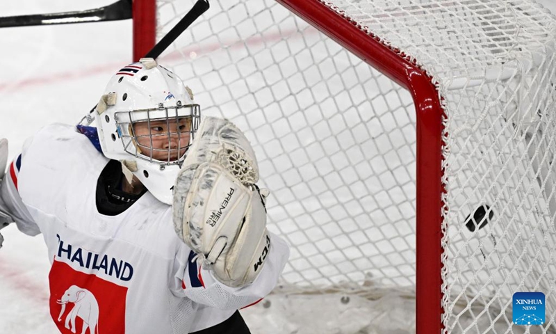 Thailand's goalie Thamida Kunthadapakorn fails to save the puck during the women's ice hockey group B match between Kazakhstan and Thailand at 2025 Asian Winter Games in Harbin, northeast China's Heilongjiang Province, Feb. 4, 2025. Photo: Xinhua