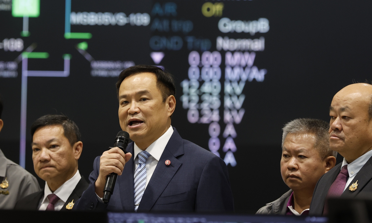 Thai Deputy Prime Minister and Interior Minister Anutin Charnvirakul speaks as he oversees the shutdown of power supplies to scam operations across the Thailand-Myanmar border at the Provincial Electricity Authority (PEA) headquarters in Bangkok, Thailand, on February 5, 2025. Photo: VCG