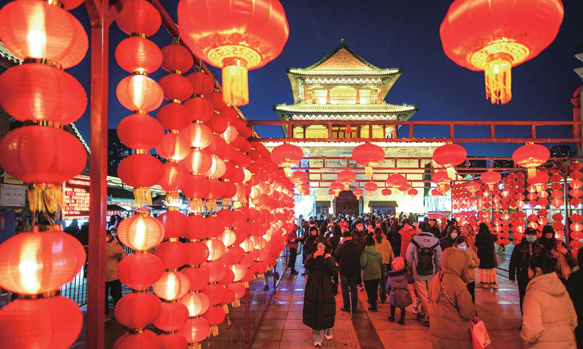 Chasing intangible cultural heritage becomes trend at 2025 Spring Festival celebrations