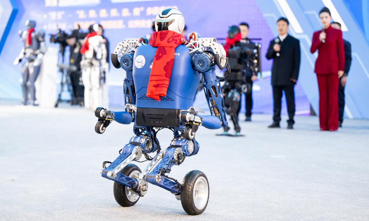 China's smart robot industry sees robust growth in 2024