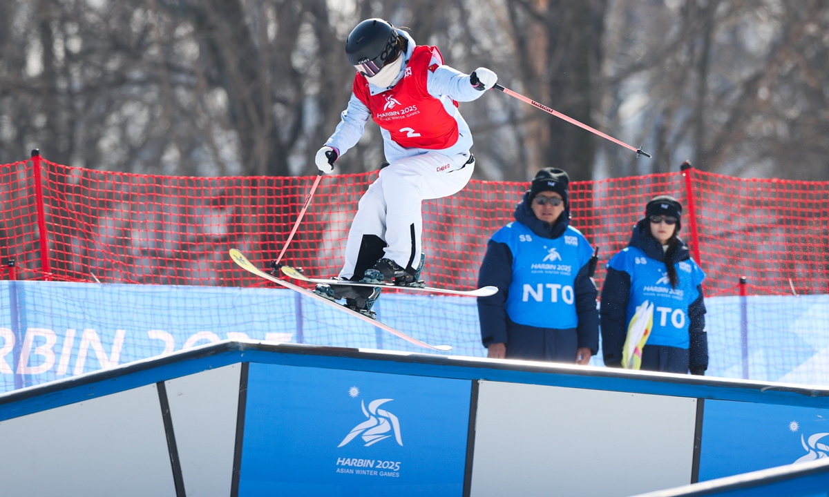 Chinese athlete Yang Ruyi competes in the women's freeski slope style final at the Harbin Asian Winter Games in Yabuli, Heilongjiang Province, on February 11, 2025. Photo: Chen Tao/GT