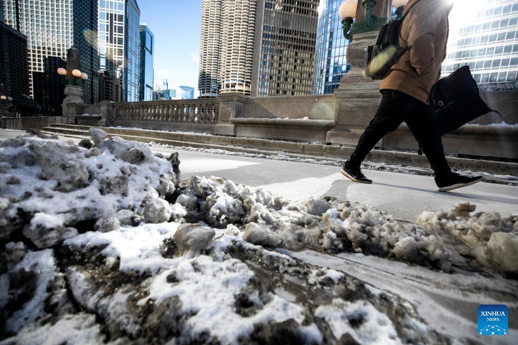 Slush and snow are hardened to solid ice in Chicago, the United States, on Feb. 18, 2025. (Photo: Xinhua)