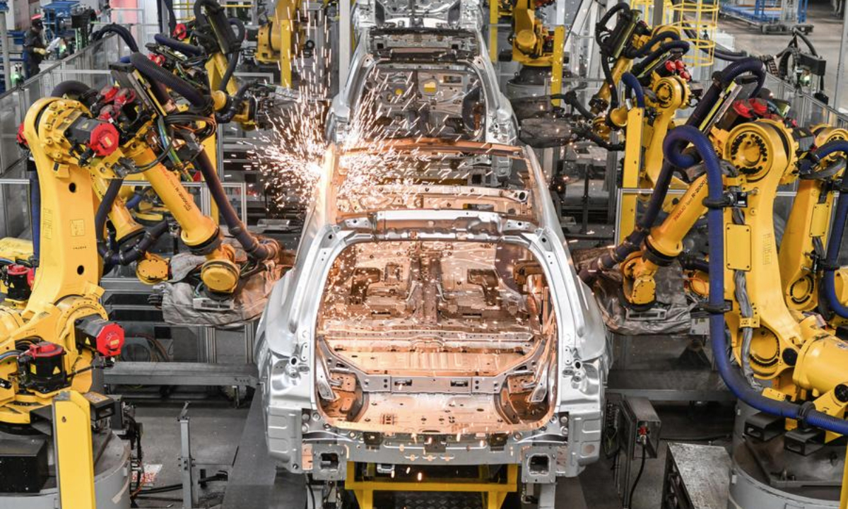 Robots weld bodyshells of cars at a workshop of Chinese electric vehicle (EV) maker Li Auto Inc. in Changzhou, east China's Jiangsu Province, Jan. 10, 2024. (Xinhua/Ji Chunpeng)